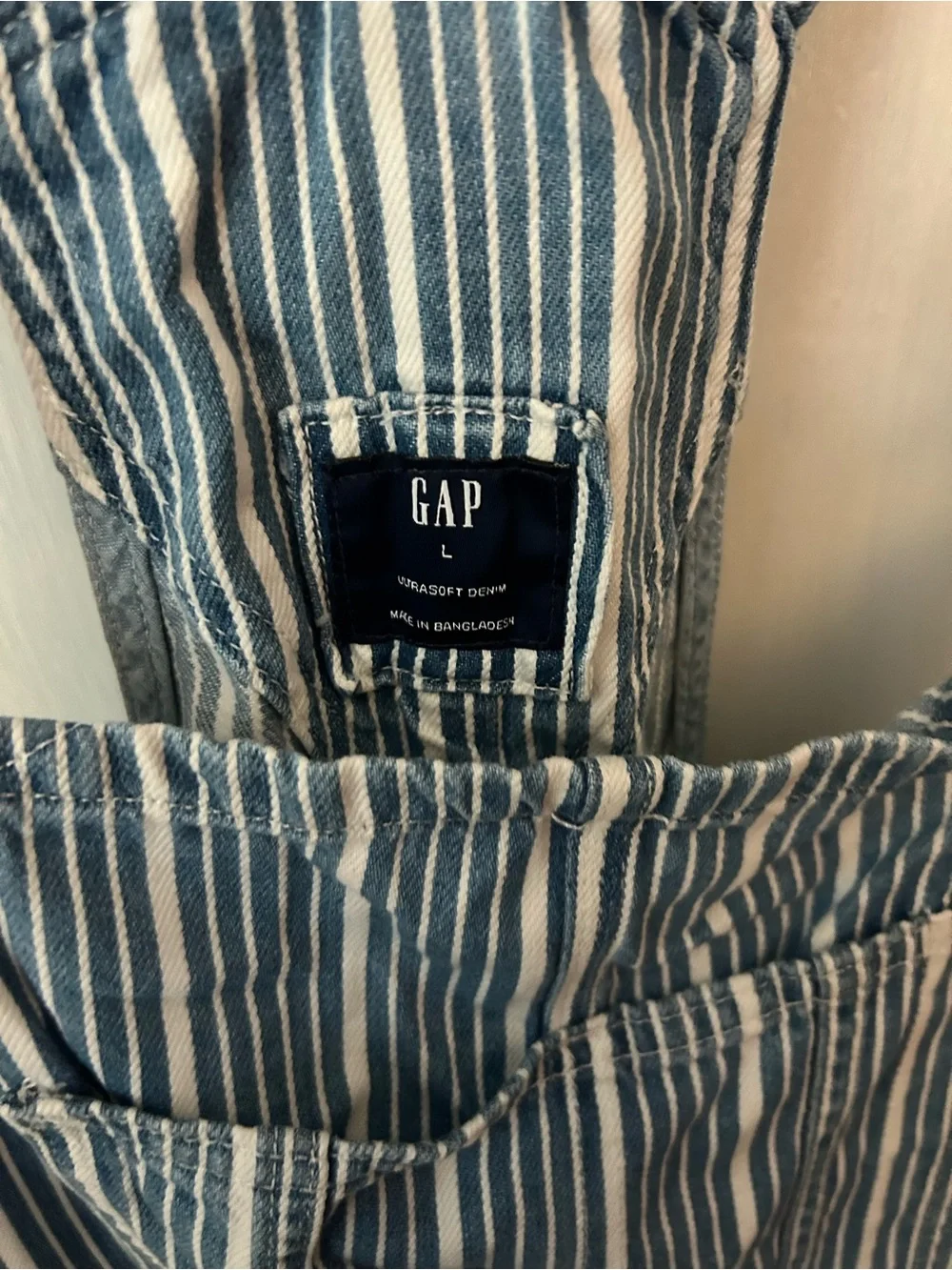 GAP classic striped